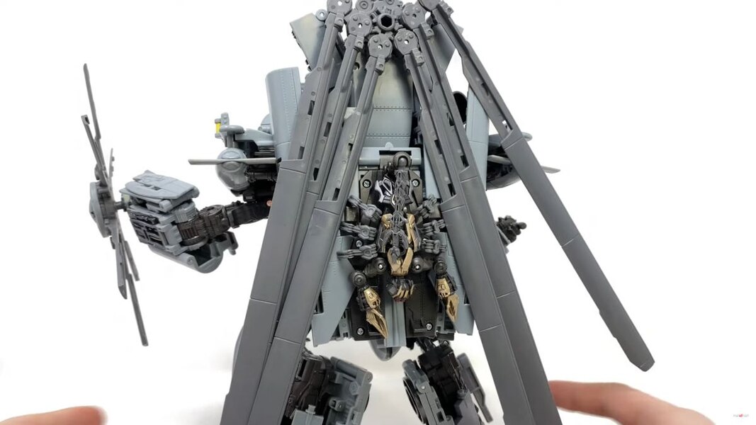 Transformers Movie Masterpiece MPM 13 Blackout In Hand Image  (65 of 75)